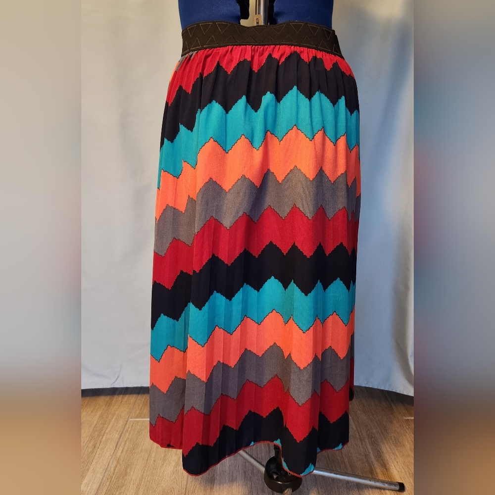 LulaRoe Jill Pleated Skirt